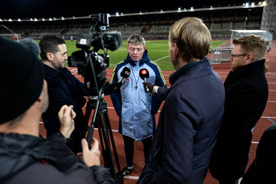 Head coach Jon Dahl Tomasson of the Swedish men's football
