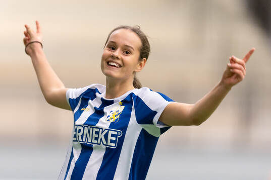 IFK Göteborgs Edith Adolfsson jublar