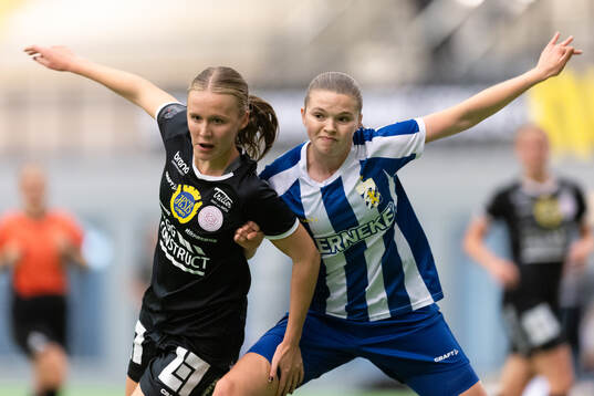 Uppsalas Ella Rosenblom och IFK Göteborgs Hanna Engvall