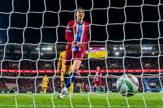 Jørgen Strand Larsen of Norway celebrates
