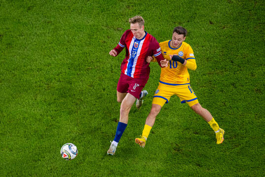 Torbjørn Lysaker Heggem of Norway and Maxim Samorodov of