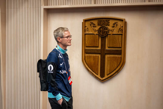 Are Hokstad, team manager of Norway, arrives