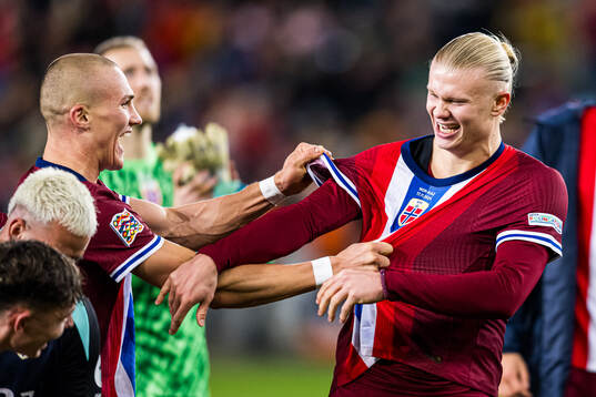 Leo Skiri Østigård and Erling Braut Haaland of Norway
