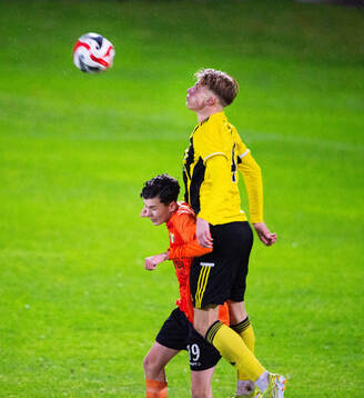 IFK Hässleholms Noel Larsson i kvalmatchen för U19 mellan