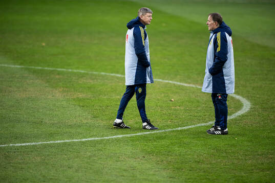 Head coach Jon Dahl Tomasson and assistant coach Remy