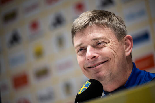 Head coach Jon Dahl Tomasson of the Swedish men's national