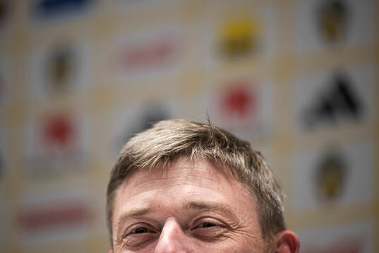 Head coach Jon Dahl Tomasson of the Swedish men's national