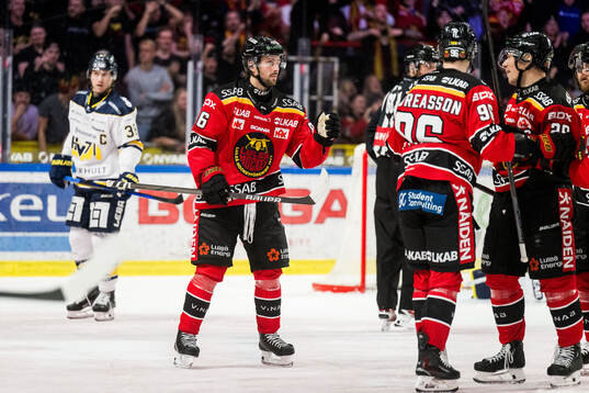Luleås Mathias Bromé jublar