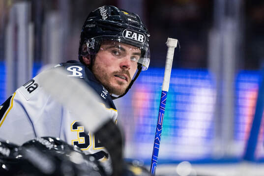HV71s Oscar Engsund