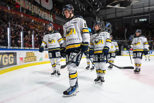 HV71s Herman Träff deppar