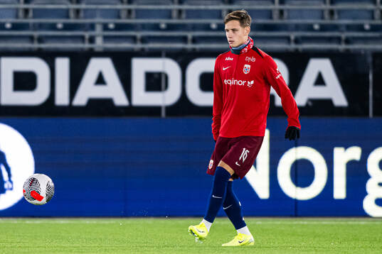Oliver Johansen Braude of Norway warms up