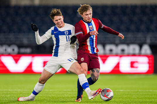 Casper Terho of Finland and Isak Hansen-Aarøen of Norway