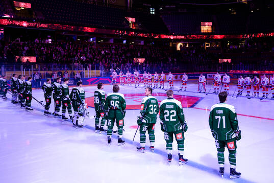 Players of Färjestad  and of Tappara Tampere