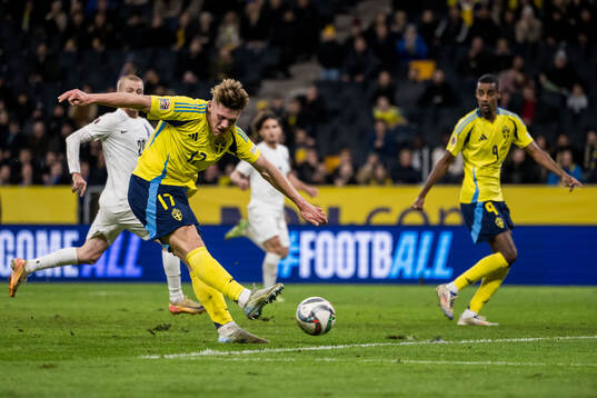 Viktor Gyökeres of Sweden scores 2-0