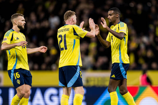 Alexander Isak of Sweden celebrates with Jesper Karlström