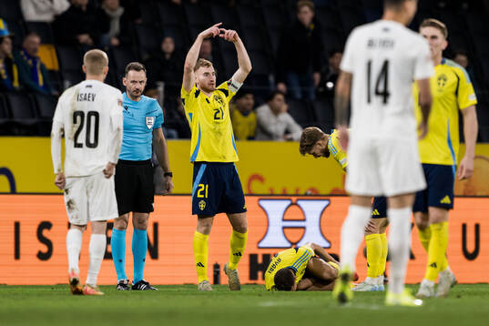 Yasin Ayari of Sweden in pain