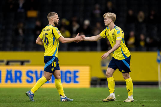 Jesper Karlström and Lucas Bergvall of Sweden