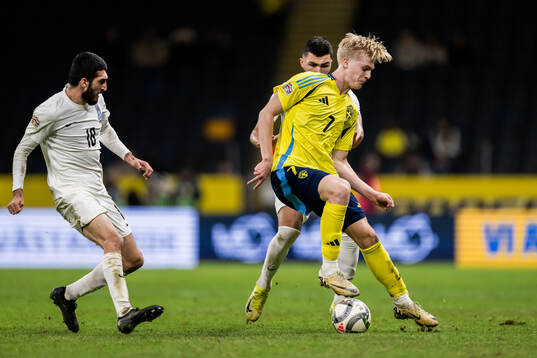 Lucas Bergvall of Sweden and Ozan Kökcu of Azerbaijan