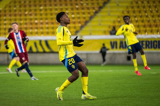 Keyano Marrah of Sweden looks dejected