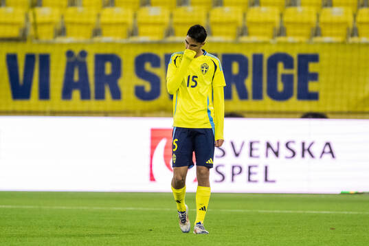 Jimi Dos Reis Nikko of Sweden looks dejected