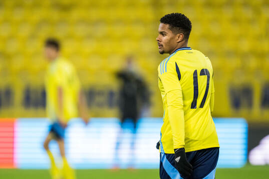 Santino Samuyiwa of Sweden