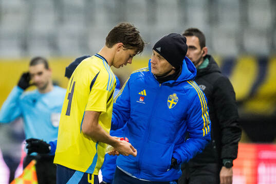 John Mellberg and Head coach Andreas Pettersson of Sweden
