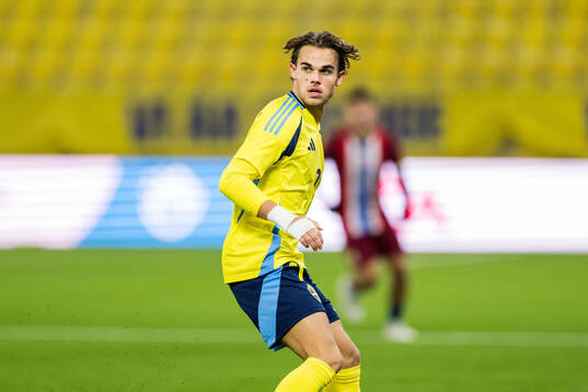 Simon Sjöholm of Sweden