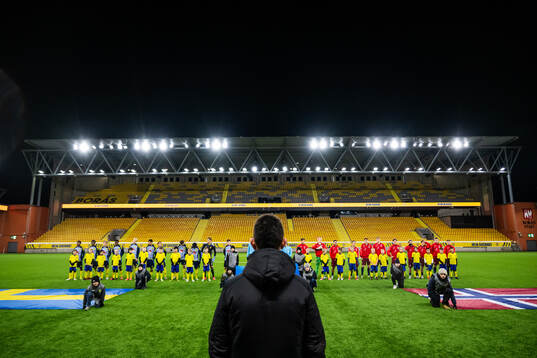 Players of Sweden and of Norway