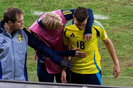 Lucas Bergvall and Yasin Ayari of Sweden