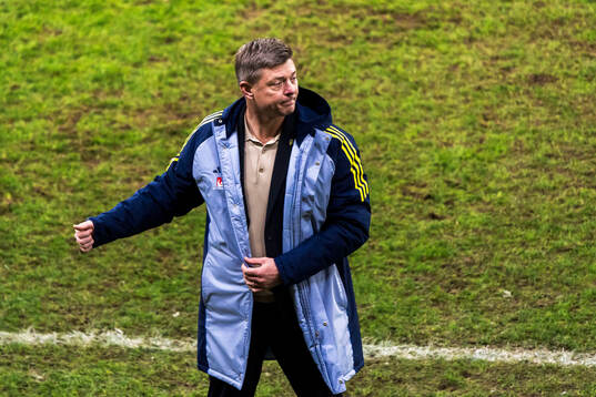 Head coach Jon Dahl Tomasson of Sweden