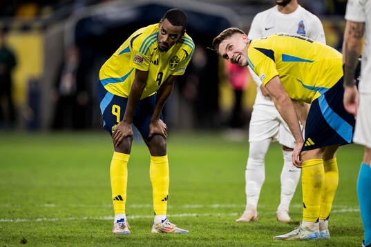 Alexander Isak and Viktor Gyökeres of Sweden