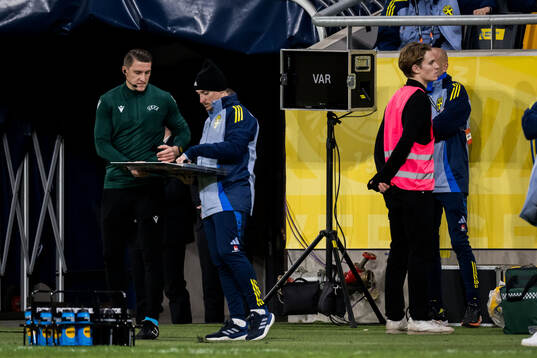 A VAR screen