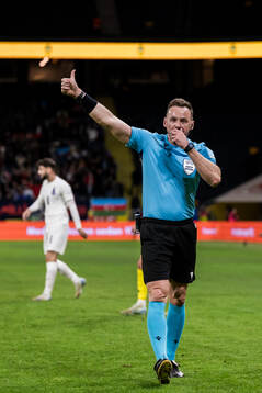 Referee Pawel Raczkowski