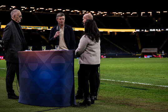 Head coach Jon Dahl Tomasson of Sweden in the Viaplay Studio