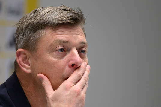 Head coach Jon Dahl Tomasson of Sweden