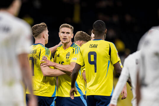 Viktor Gyökeres , Carl Starfelt and Alexander Isak of