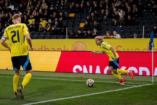 Dejan Kulusevski and Sebastian Nanasi of Sweden