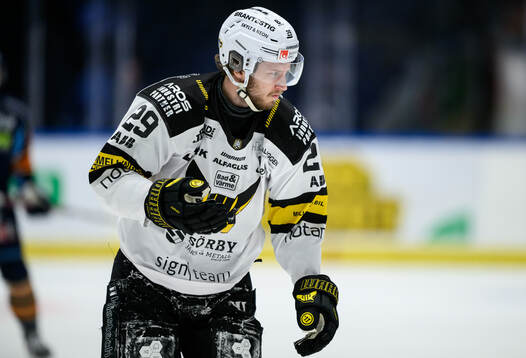 Västerås Eric Engstrand har ont