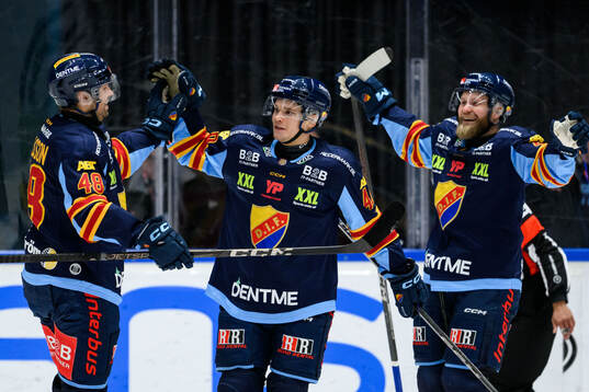 Djurgårdens Dick Axelsson jublar