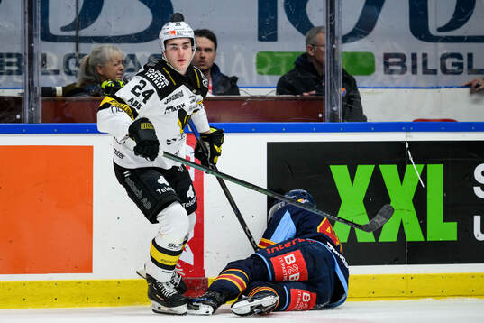 Västerås Joel Kant och Djurgårdens Arvid Costmar