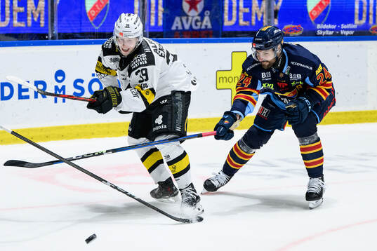 Västerås Elias Ekström och Djurgårdens Ludvig Rensfeldt