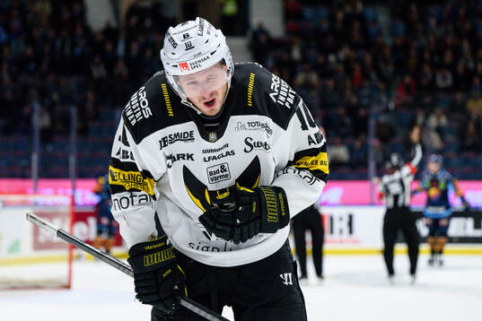 Västerås Jimmie Jansson har ont