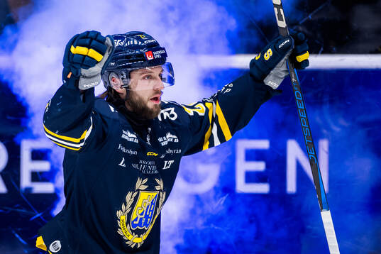 Bläddra bland fler bilder av Ishockey, Hockeyallsvenskan, Södertälje - AIK