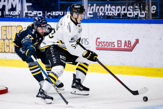 Södertäljes Daniel Norbe och AIKs Albert Sjöberg