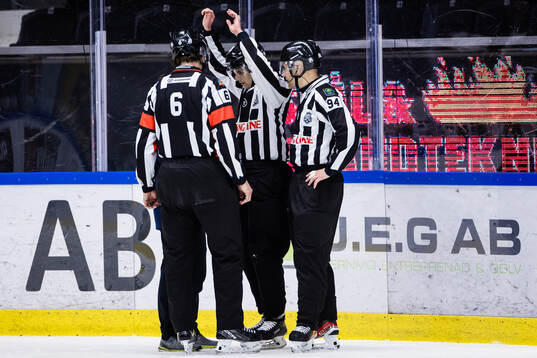 Linjeman Niclas Rosendahl har ont