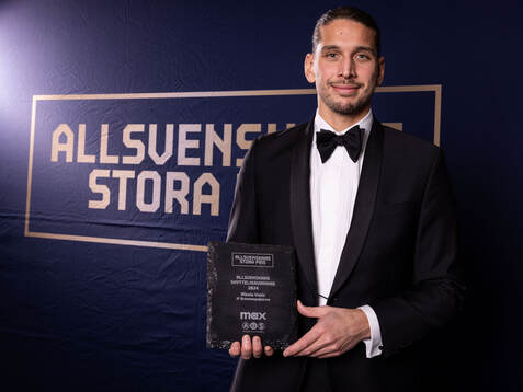 Brommapojkarnas Nikola Vasic tilldelas pris för årets