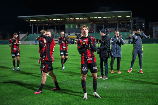 Östersunds spelare jublar