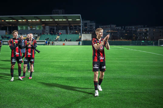 Östersunds spelare jublar