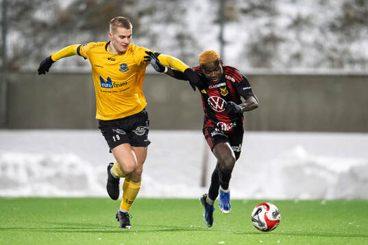 Lunds BKs Erik Persson mot  Östersunds Assiedou Yannick