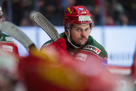 Modos Måns Carlsson deppar